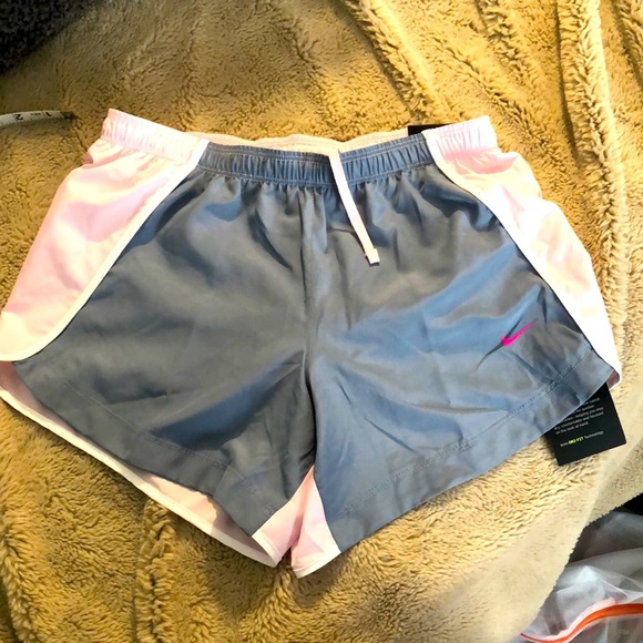 NWT Girls Size L Nike Running Shorts - Picture 1 of 7